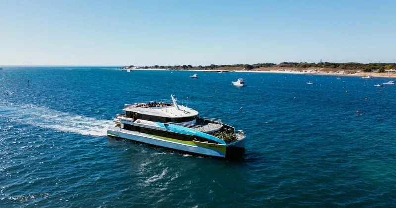 Traghetto veloce da Hillarys Boat Harbour